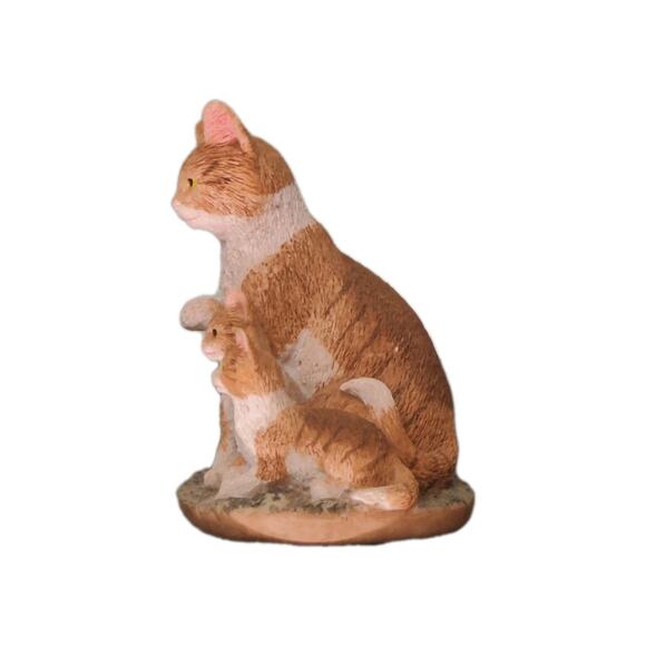 Trio Of Cats Mama & Her Kittens Resin Figurine Orange Tabby VTG Granny Core - Picture 7 of 13